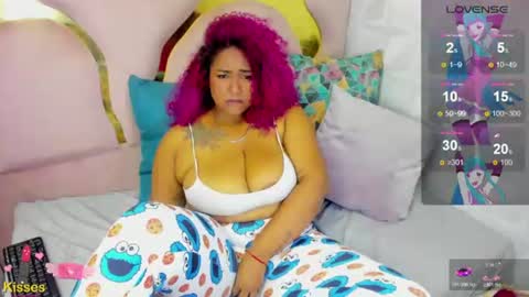 Snapshot of gisselle_hh chatting on July 3, 5:08 pm Gisselle online show from July 3, 5:08 pm