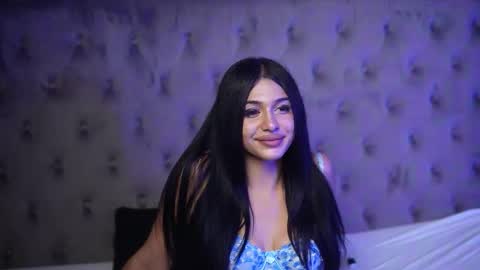Snapshot of giuliasya chatting on October 10, 8:35 am Giulia online show from October 10, 8:35 am
