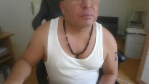Snapshot of giulio203 chatting on June 28, 9:48 am giulio203 online show from June 28, 9:48 am