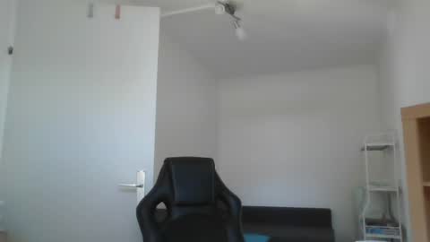 Snapshot of giulio203 chatting on July 18, 9:02 am giulio203 online show from July 18, 9:02 am