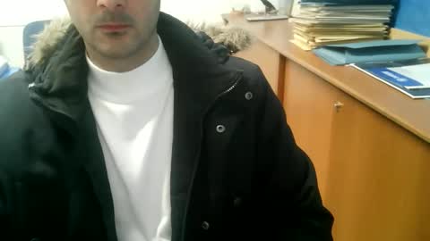 giuseppevai1 online show from January 5, 6:00 pm