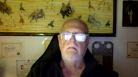 Snapshot of giutomma930394 chatting on April 16, 9:26 pm giutomma930394 online show from April 16, 9:26 pm
