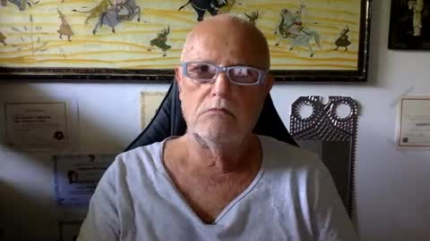 Snapshot of giutomma930394 chatting on May 30, 9:39 am giutomma930394 online show from May 30, 9:39 am
