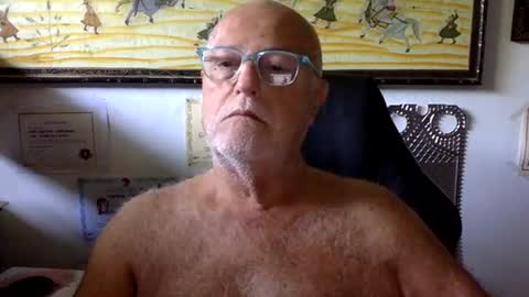 Snapshot of giutomma930394 chatting on June 26, 9:03 am giutomma930394 online show from June 26, 9:03 am