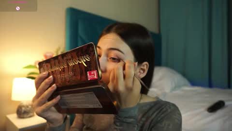 Snapshot of gizefto chatting on November 12, 1:44 pm Agness online show from November 12, 1:44 pm