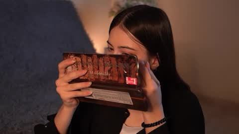 Snapshot of gizefto chatting on November 24, 2:39 pm Agness online show from November 24, 2:39 pm