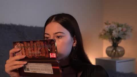 Snapshot of gizefto chatting on November 25, 2:50 pm Agness online show from November 25, 2:50 pm