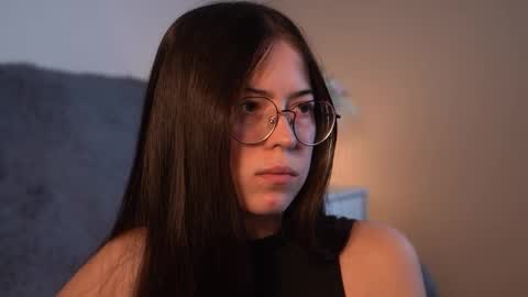 Snapshot of gizefto chatting on December 13, 9:42 pm Agness online show from December 13, 9:42 pm