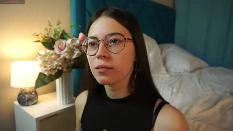 Snapshot of gizefto chatting on December 15, 2:21 pm Agness online show from December 15, 2:21 pm