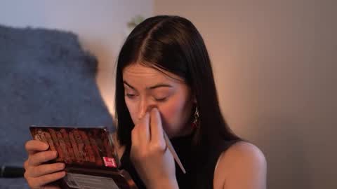 Snapshot of gizefto chatting on December 19, 2:35 pm Agness online show from December 19, 2:35 pm