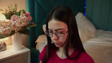 Snapshot of gizefto chatting on February 9, 3:05 pm Agness online show from February 9, 3:05 pm