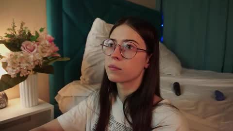 Snapshot of gizefto chatting on February 12, 2:45 pm Agness online show from February 12, 2:45 pm