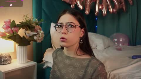 Snapshot of gizefto chatting on February 27, 3:01 pm Agness online show from February 27, 3:01 pm