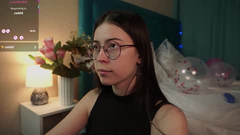 Snapshot of gizefto chatting on March 3, 2:56 pm Agness online show from March 3, 2:56 pm