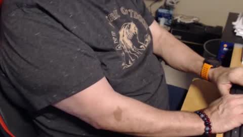 Snapshot of gizmo706 chatting on January 8, 4:09 pm gizmo706 online show from January 8, 4:09 pm