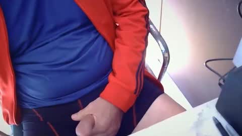 Snapshot of gjamminn chatting on December 4, 3:32 pm gjamminn online show from December 4, 3:32 pm