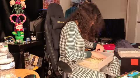 glaceon9 online show from February 6, 7:24 am