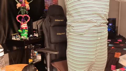 glaceon9 online show from February 7, 9:37 am