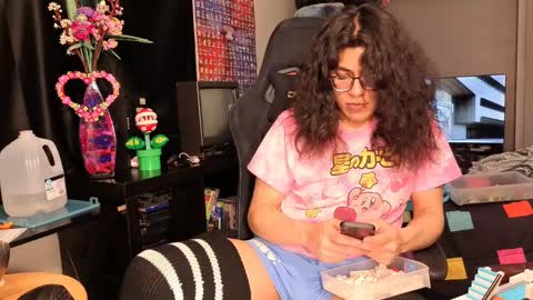 glaceon9 online show from March 8, 8:35 pm