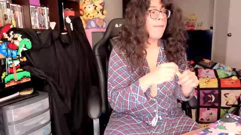 glaceon9 online show from February 13, 5:14 am