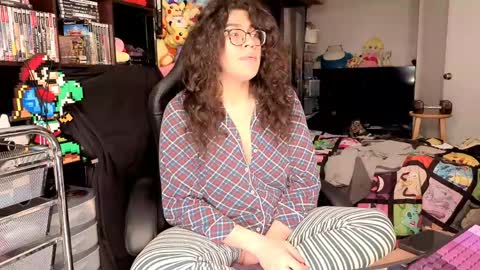 glaceon9 online show from April 12, 11:43 pm