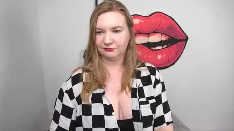 Nikki online show from November 7, 3:34 pm