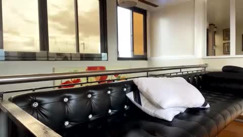 gleiahong online show from November 4, 11:59 pm