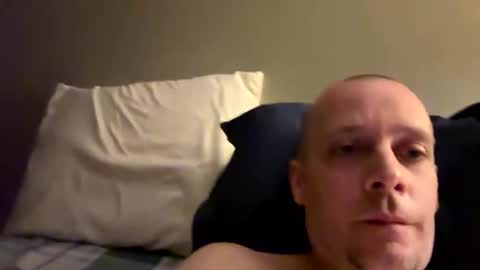 Snapshot of glenclark20 chatting on September 18, 4:09 pm glenclark20 online show from September 18, 4:09 pm