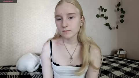 Laura online show from May 13, 9:06 am
