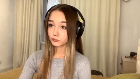 Catalina online show from November 10, 10:03 am