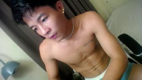 Snapshot of glenndou_daxs chatting on September 20, 7:53 am glenndou_daxs online show from September 20, 7:53 am