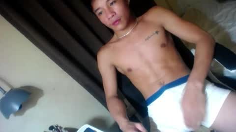 Snapshot of glenndou_daxs chatting on September 21, 4:19 pm glenndou_daxs online show from September 21, 4:19 pm
