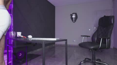 Matthew .. for short call me Matt online show from November 18, 6:12 pm