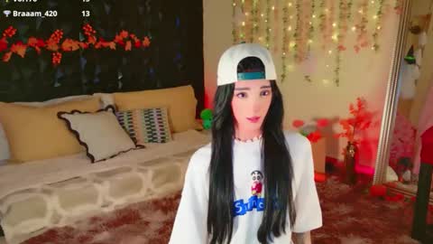 Snapshot of glimpse_of_love chatting on November 16, 6:08 am Sophie online show from November 16, 6:08 am