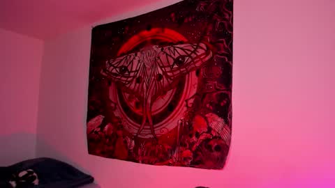 NYX online show from February 5, 8:13 pm