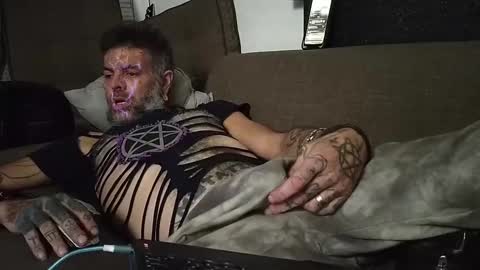 Snapshot of glitchcraft chatting on February 7, 6:35 am GlitchcrafT online show from February 7, 6:35 am