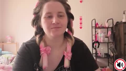 Glitch online show from February 12, 4:02 pm