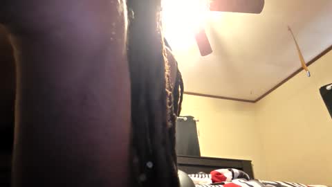Snapshot of glomightyj chatting on June 3, 10:15 pm glomightyj online show from June 3, 10:15 pm