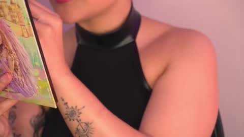 Mimi online show from February 11, 5:40 pm