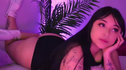 Mimi online show from April 15, 9:48 pm