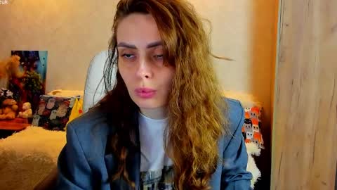 Gloria Wood online show from April 4, 4:04 pm