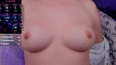 Snapshot of gloriagrays chatting on December 15, 8:15 pm gloriagrays online show from December 15, 8:15 pm