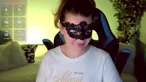 Snapshot of gloriagrays chatting on October 31, 7:59 pm gloriagrays online show from October 31, 7:59 pm