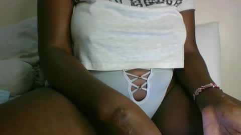 glorious_t online show from September 25, 11:36 am