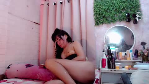 Snapshot of glumcockhot chatting on March 3, 3:42 pm jenn online show from March 3, 3:42 pm