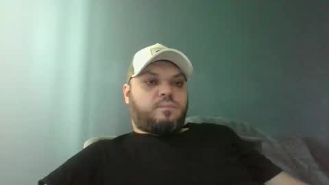 Snapshot of glusgan chatting on December 18, 10:32 am Your boy online show from December 18, 10:32 am