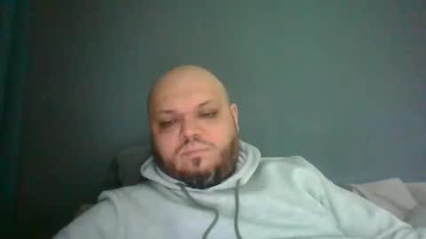 Snapshot of glusgan chatting on February 9, 9:13 am Your boy online show from February 9, 9:13 am