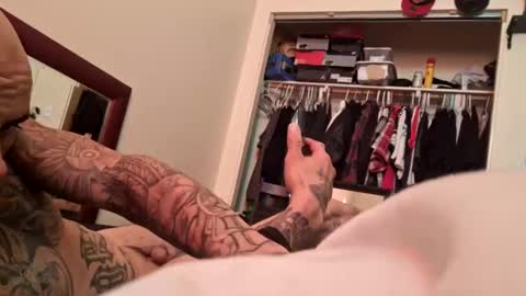 gnasty83 online show from October 4, 12:41 am