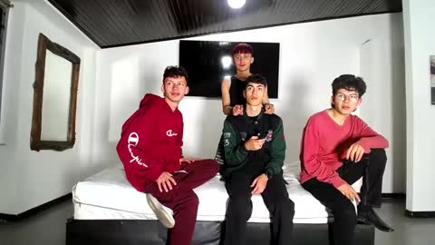 THOMAS AND DAMIAND online show from September 27, 5:51 pm