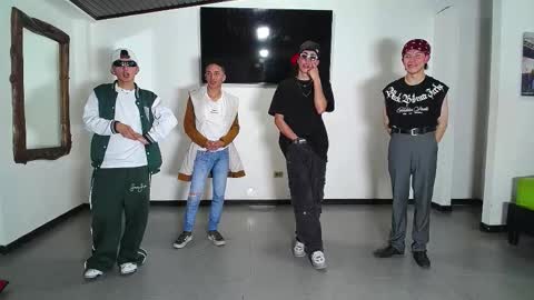 THOMAS AND DAMIAND online show from November 7, 6:19 pm